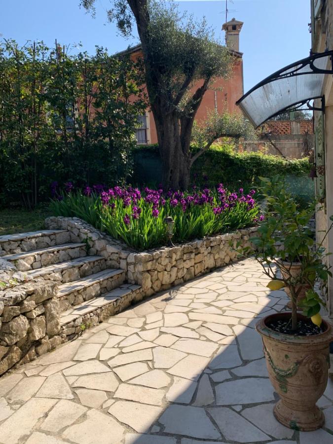 le mas des roses 1884 Vence Exterior foto